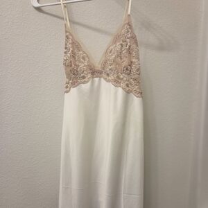 Flora Nikrooz Rosa Lace Trim V-Neck Chemise Ivory Bridal Nightdress BHLDN